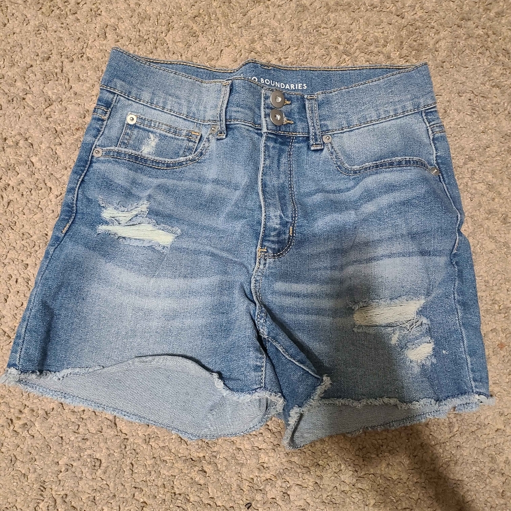 No Boundaries Casual Ripped Jean Shorts Size S